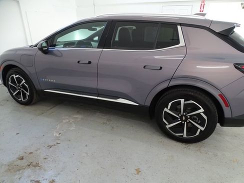 Used 2025 Chevrolet Equinox EV LT image 17