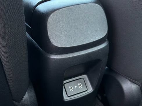Used 2025 Hyundai Elantra SEL FWD image 14