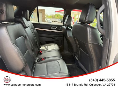 Used 2018 Ford Explorer XLT w/ Equipment Group 202A image 15