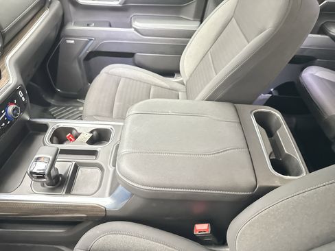 Used 2024 Chevrolet Silverado 1500 LT Trail Boss w/ Convenience Package II image 40