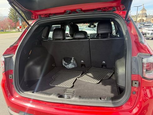 Used 2023 Jeep Compass Trailhawk AWD/4WD image 19