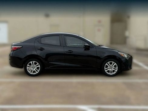 Used 2016 Scion iA image 10