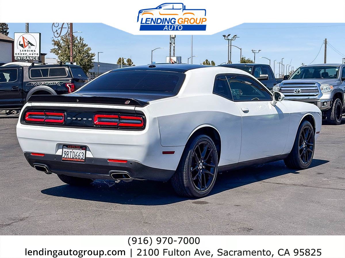 Used 2022 Dodge Challenger GT AWD/4WD image 4