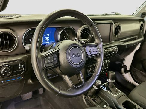 Used 2023 Jeep Wrangler Unlimited w/ Cold Weather Group image 18