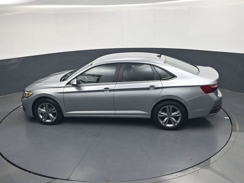 Used 2024 Volkswagen Jetta SE FWD image 28