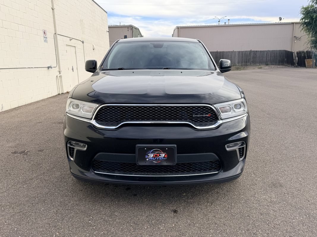 Used 2021 Dodge Durango SXT w/ 3rd Row Seating Group RWD image 2