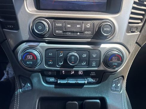 Used 2018 Chevrolet Suburban LT AWD/4WD image 28