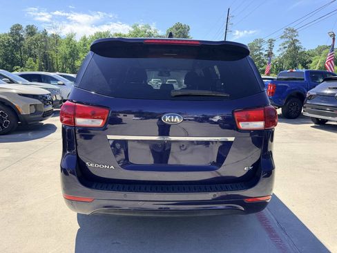 Used 2018 Kia Sedona EX FWD image 7