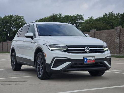 Used 2022 Volkswagen Tiguan SE image 4