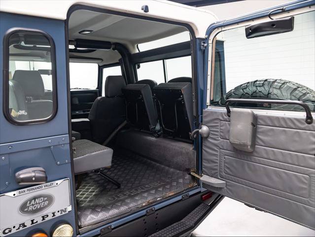 Used 1997 Land Rover Defender 90 AWD/4WD image 32