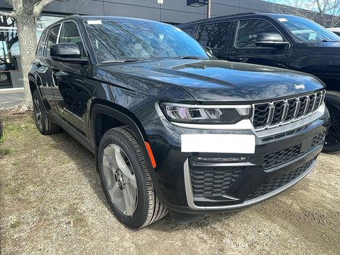 New 2026 Jeep Grand Cherokee Limited image 3