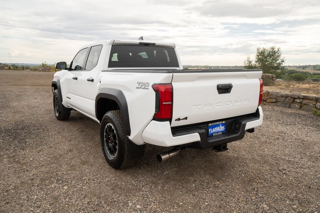 Used 2025 Toyota Tacoma TRD Off-Road AWD/4WD image 7