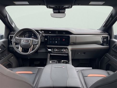 Used 2025 GMC Sierra 2500 AT4 w/ AT4 Premium Plus Package image 12