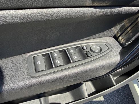 Used 2019 BMW 230i xDrive Convertible w/ Convenience Package AWD/4WD image 13
