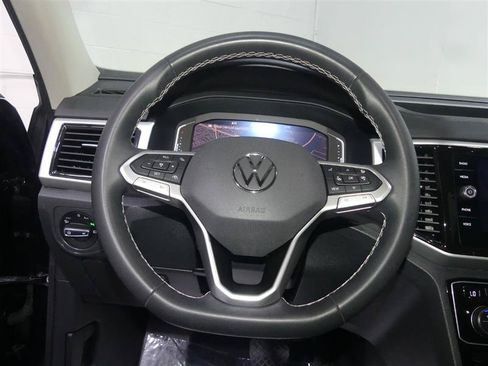 Used 2022 Volkswagen Atlas SEL AWD/4WD image 32