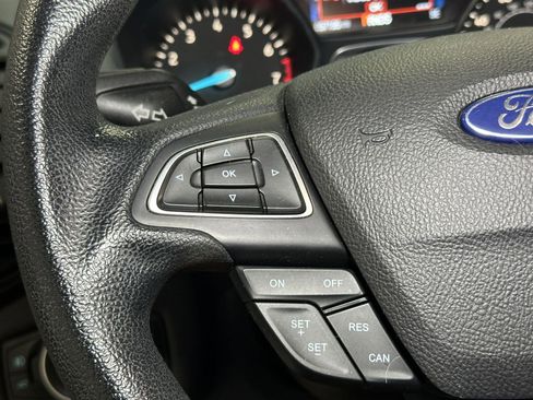 Used 2019 Ford Escape SE image 25