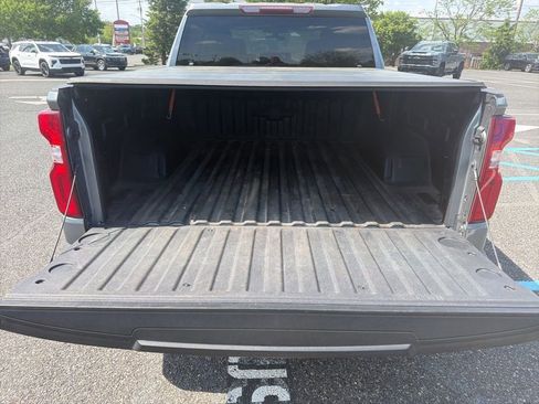 Used 2019 Chevrolet Silverado 1500 Custom w/ Custom Value Package AWD/4WD image 10