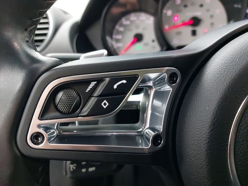 Used 2018 Porsche 718 Boxster image 15