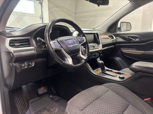 Used 2019 GMC Acadia SLE FWD image 14
