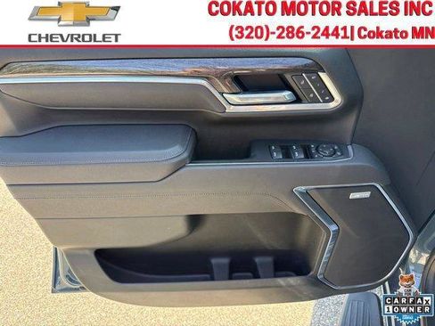 Used 2025 Chevrolet Silverado 3500 LTZ w/ LTZ Convenience Package AWD/4WD image 18