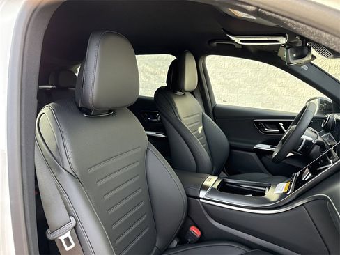 New 2025 Mercedes-Benz GLC 350e 4MATIC image 19