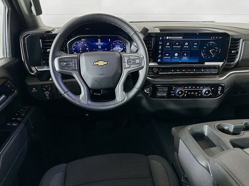 Used 2025 Chevrolet Silverado 3500 LT w/ Safety Package image 21