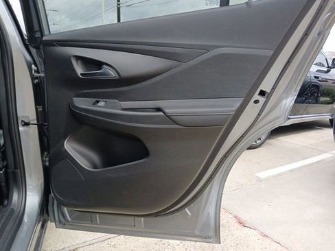 Used 2025 Buick Envista Avenir FWD image 9