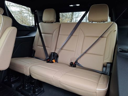 Used 2024 Chevrolet Tahoe Premier image 11