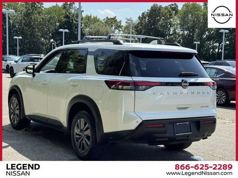 Certified 2024 Nissan Pathfinder SV AWD/4WD image 6