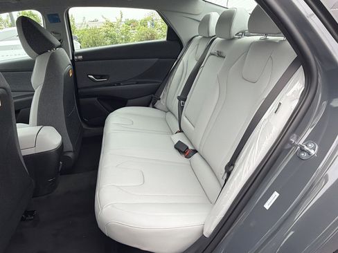 New 2026 Hyundai Elantra Limited FWD image 25