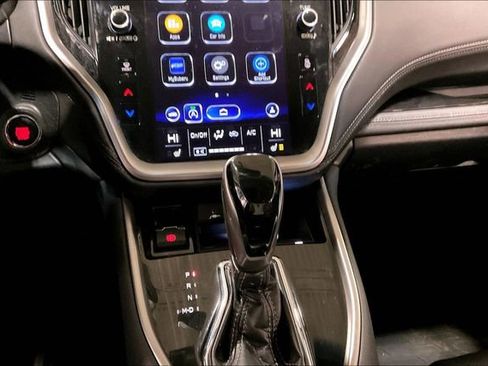 Used 2021 Subaru Outback Limited image 32