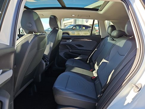 New 2026 Volkswagen Tiguan SE image 10