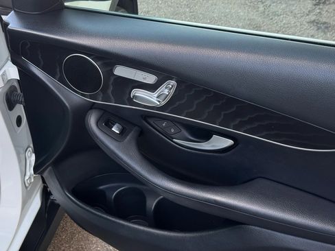 Used 2018 Mercedes-Benz GLC 300 image 21