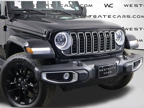 Used 2025 Jeep Wrangler Unlimited Sahara AWD/4WD image 52