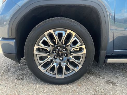Used 2024 GMC Sierra 1500 Denali Ultimate image 2