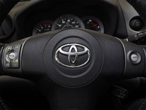 Used 2011 Toyota RAV4 Limited image 19