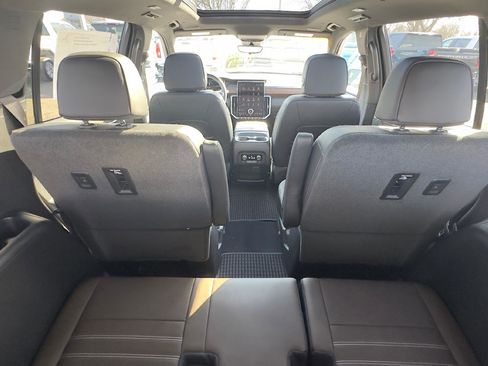 New 2026 GMC Acadia Denali Ultimate image 7