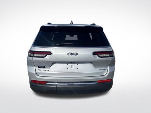 Used 2021 Jeep Grand Cherokee L Laredo w/ Luxury Tech Group I AWD/4WD image 4