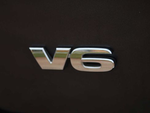 Used 2021 Toyota Tacoma SR5 AWD/4WD image 12