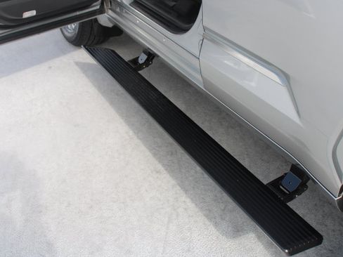 Certified 2024 Toyota Sequoia Capstone AWD/4WD image 10