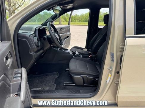 Used 2024 Chevrolet Colorado W/T image 14