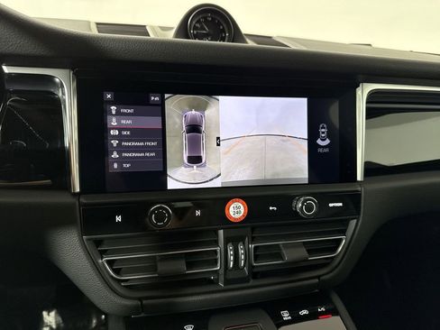 Certified 2025 Porsche Macan image 30