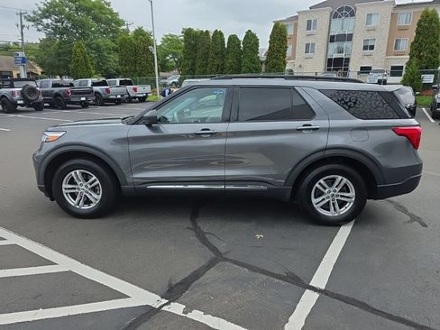 Used 2021 Ford Explorer XLT AWD/4WD image 6