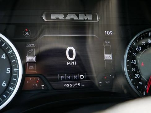 Used 2024 RAM 1500 Big Horn AWD/4WD image 30