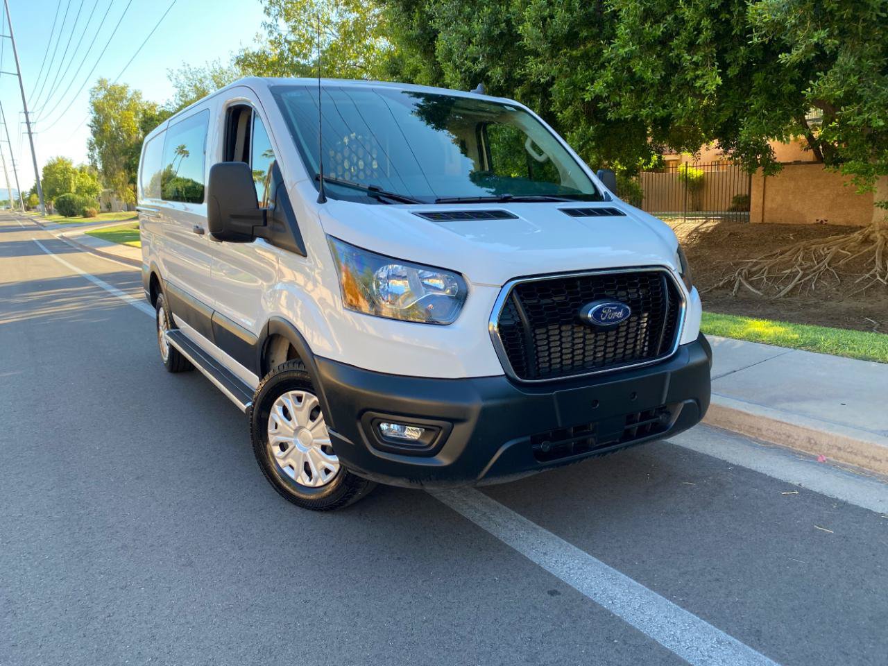 Used 2025 Ford Transit 250 Low Roof w/ Exterior Upgrade Package RWD image 2