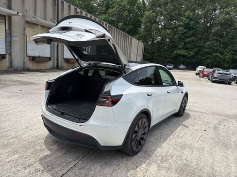 Used 2021 Tesla Model Y Performance AWD/4WD image 11
