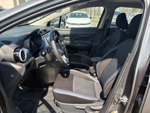 Used 2025 Nissan Versa SV image 24