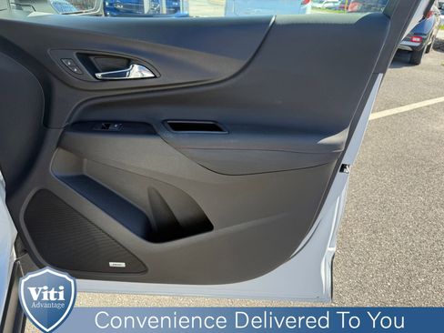 Used 2022 Chevrolet Equinox RS w/ RS Leather Package AWD/4WD image 29