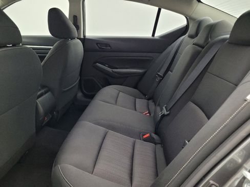 Used 2023 Nissan Altima 2.5 SV image 18