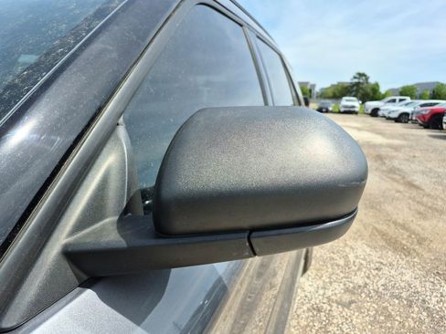 Used 2022 Ford Explorer XLT RWD image 31